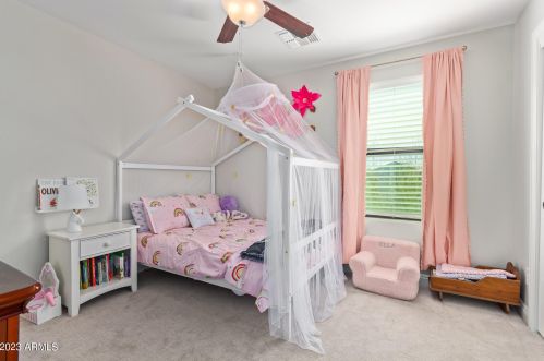 1646 Blaylock Dr, Phoenix AZ 85085-6323 exterior