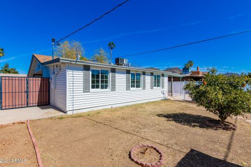 2337 Altadena Ave, Phoenix AZ 85028-1908 exterior