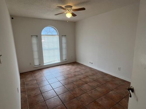 5108 Wolverton Ct, Garland TX  75043-2078 exterior