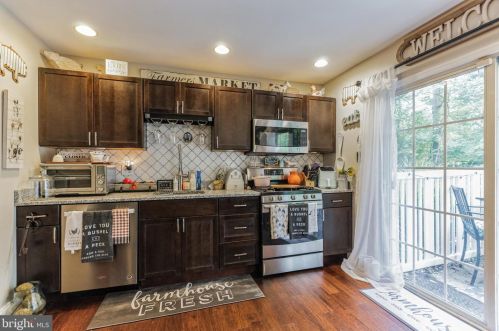 2405 Beacon Hl Dr, Erial NJ 08081-1106 exterior