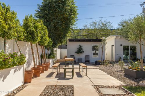 905 Coronado Rd, Phoenix AZ 85008-3931 exterior