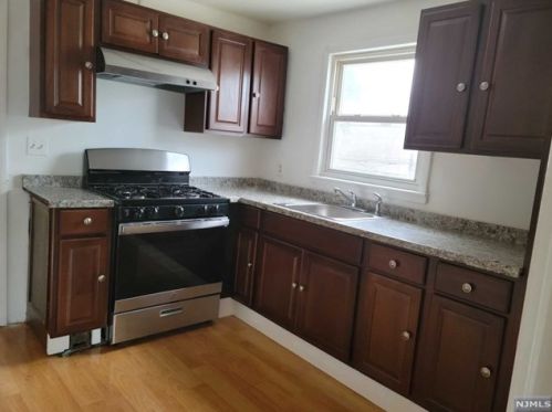 224 Bergen Ave, Kearny NJ  07032-3343 exterior