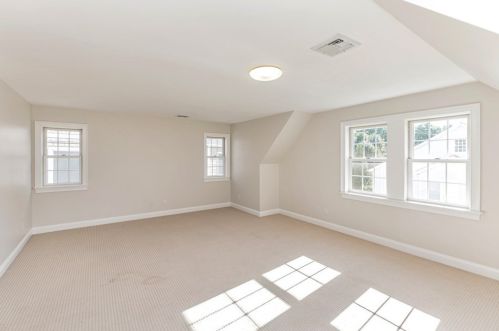 40 Howland St, Needham MA 02492-2901 exterior