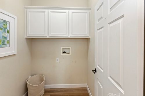 10 Hallwood, Irvine CA 92602-0944 exterior