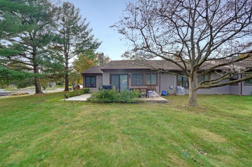 10 Concord Ct, Tinton Falls NJ 07701-5414 exterior