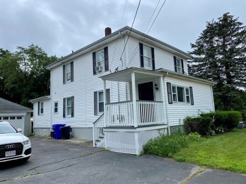 1070 Somerset Ave, Taunton MA 02780-4622 exterior