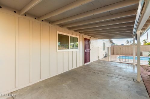 2328 Altadena Ave, Phoenix AZ 85029-3402 exterior