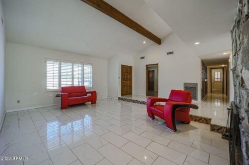 4225 Country Gables Dr, Phoenix AZ  85053-4561 exterior