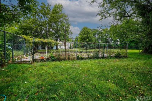 10 Summerhill Ct, Columbus NJ  08022-1970 exterior