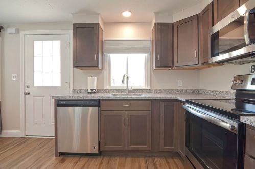 706 Spencer St, Fall River MA  02721-4539 exterior