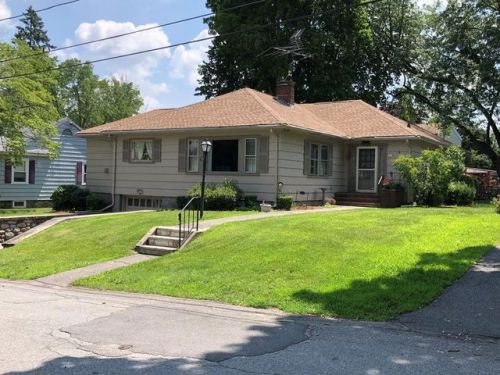 33 Houston Ave, Methuen, MA 01844-5172