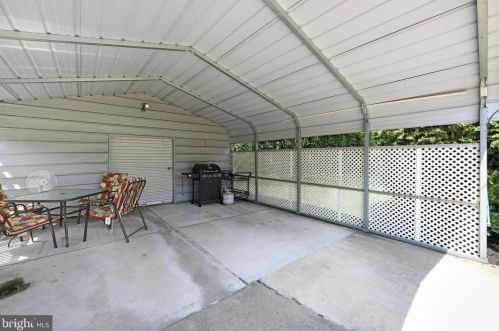 132 Main St, West Deptford NJ 08051-1046 exterior