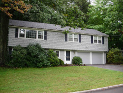 247 Varick Rd, Newton, MA 02468-1837
