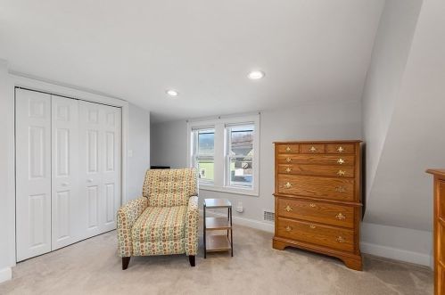 6 Idalla Rd, Worcester MA 01606-1043 exterior