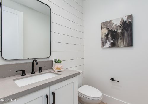 4007 34th St, Phoenix AZ  85040-1820 exterior