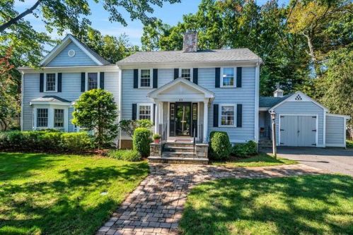 69 Melrose Ave, Needham, MA 02492-3509