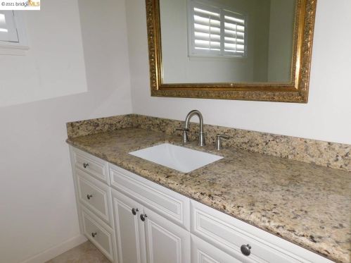 1612 View Dr, San Leandro CA  94577-5343 exterior