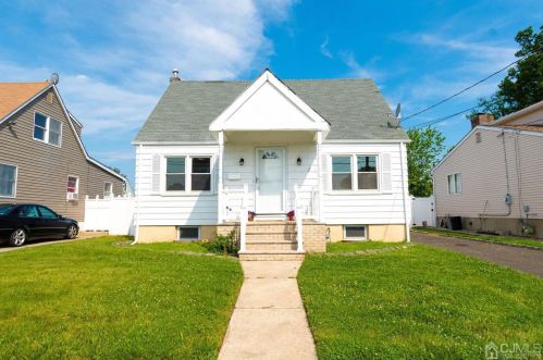 35 Linden St, Carteret, NJ 07008-2547