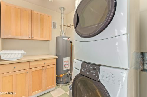 6701 14 Pl, Phoenix AZ 85014-4014 exterior