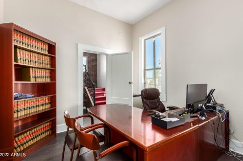 819 3rd Ave, Phoenix AZ 85023-6204 exterior