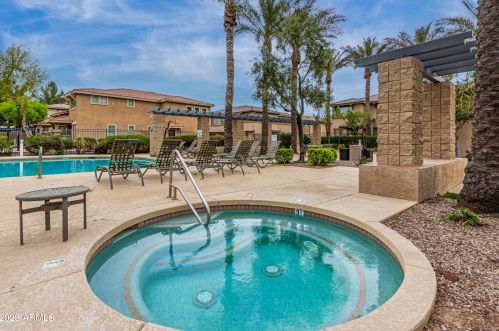 1225 36th St, Phoenix AZ 85008-5303 exterior