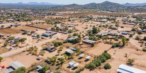 35220 3rd Ave, Phoenix AZ 85027-5908 exterior