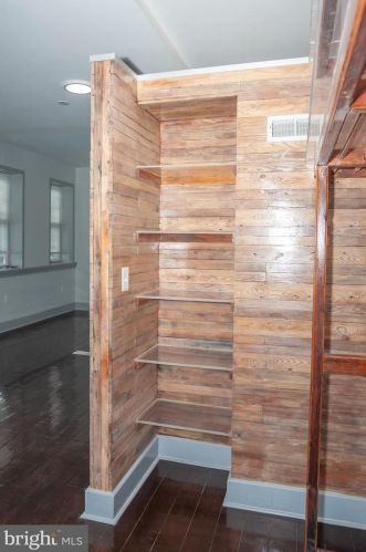 1815 20 St, Philadelphia PA 19145-2048 exterior