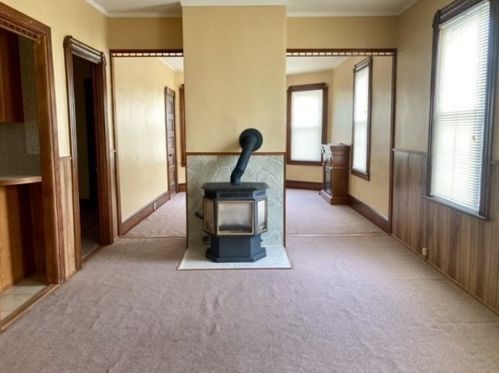 340 Earle St, New Bedford MA 02746-1814 exterior