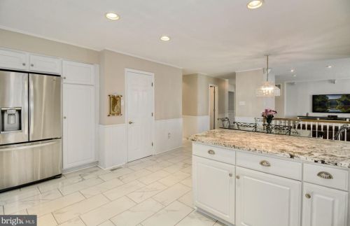 8556 Window Latch Way, Columbia MD 21045-5637 exterior