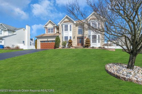 111 Picadilly Dr, Jackson Twp NJ  08527-1290 exterior