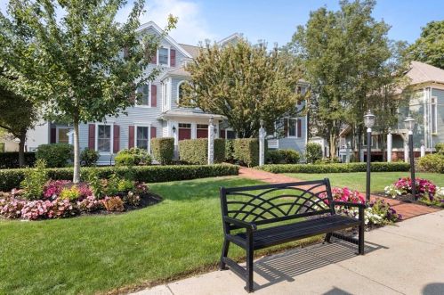 756 Washington St, Canton MA 02021-3042 exterior