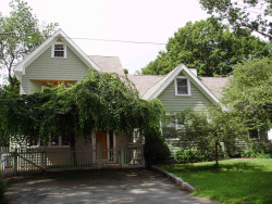 36 Crehore Dr, Newton, MA 02462-1120