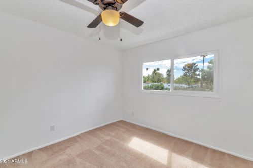 2818 Clarendon Ave, Phoenix AZ 85031-3142 exterior