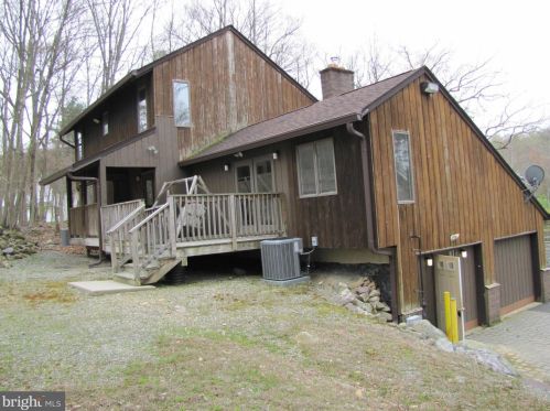 57 Ricker Dr, Skyline Lakes NJ 07456-1305 exterior