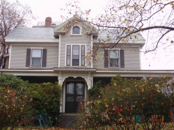 41 Vernon St, Newton, MA 02458-2022