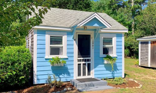 1061 State Hwy, Eastham, MA 02642-2580