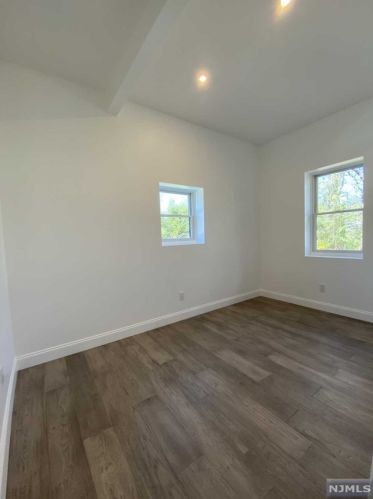 73 Merritt Ave, Cresskill NJ  07626-2419 exterior