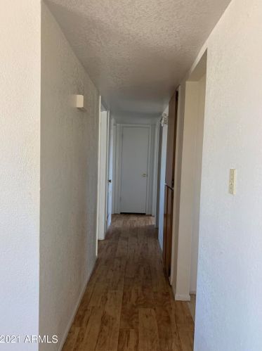 1739 Behrend Dr, Phoenix AZ 85050-7922 exterior