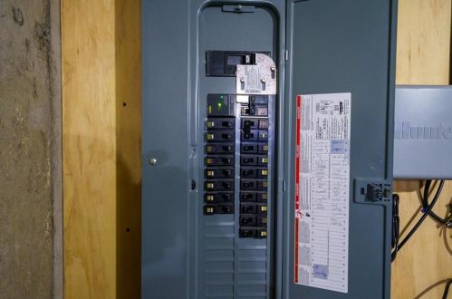 106 Gregory Dr, Seekonk MA  02771-4308 exterior