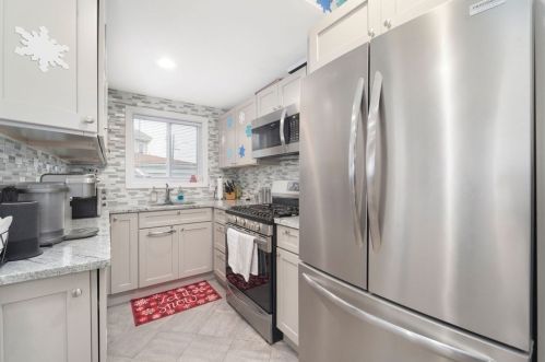 31 Edison St, New Bedford MA  02745-5029 exterior