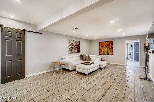 3216 Claire Dr, Phoenix AZ 85032-4911 exterior