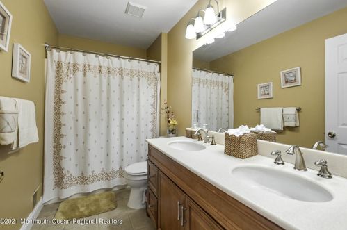 22 Palamino Dr, Jackson Twp NJ  08527-1382 exterior