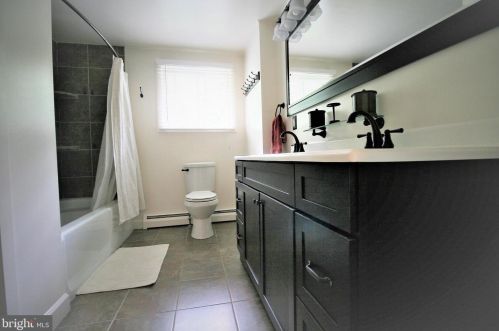 28150 Gaunts Brg Rd, Columbus NJ 08022-1813 exterior