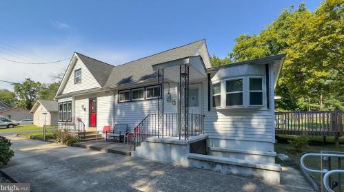 769 Glenside Dr, West Deptford, NJ 08051-1438