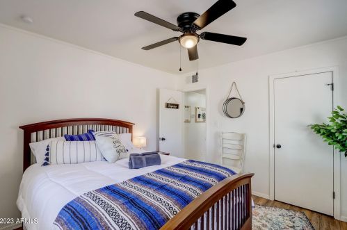 1701 Clarendon Ave, Phoenix AZ 85018-5209 exterior