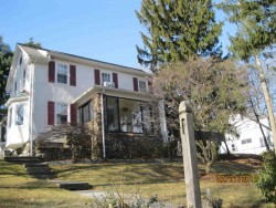 373 Winchester St, Newton, MA 02461-2047