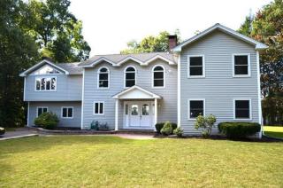 66 Eastwood Dr, Montgomery, MA 01085-1824