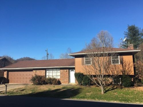 144 Lakeview Cir, Pikeville, KY 41501-9103