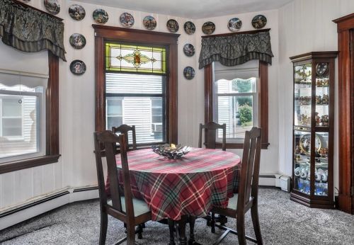 128 Independence Ave, Quincy MA 02169-7727 exterior