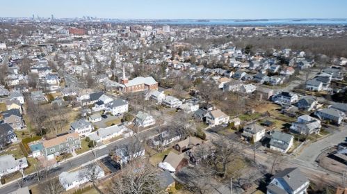 3 Hillsboro St, Quincy MA 02169-8913 exterior